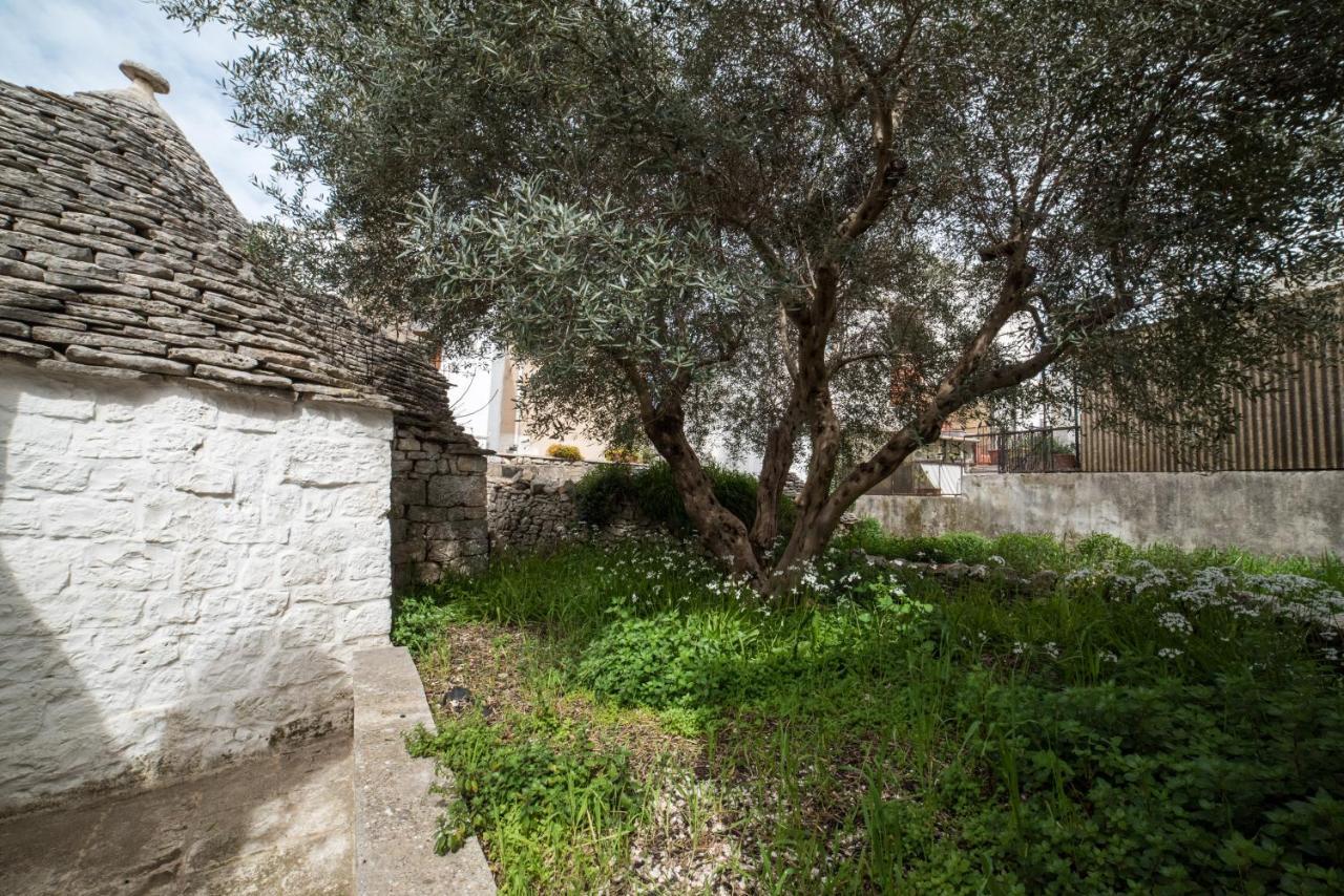 Charming Trulli Aparthotel Alberobello Exterior photo