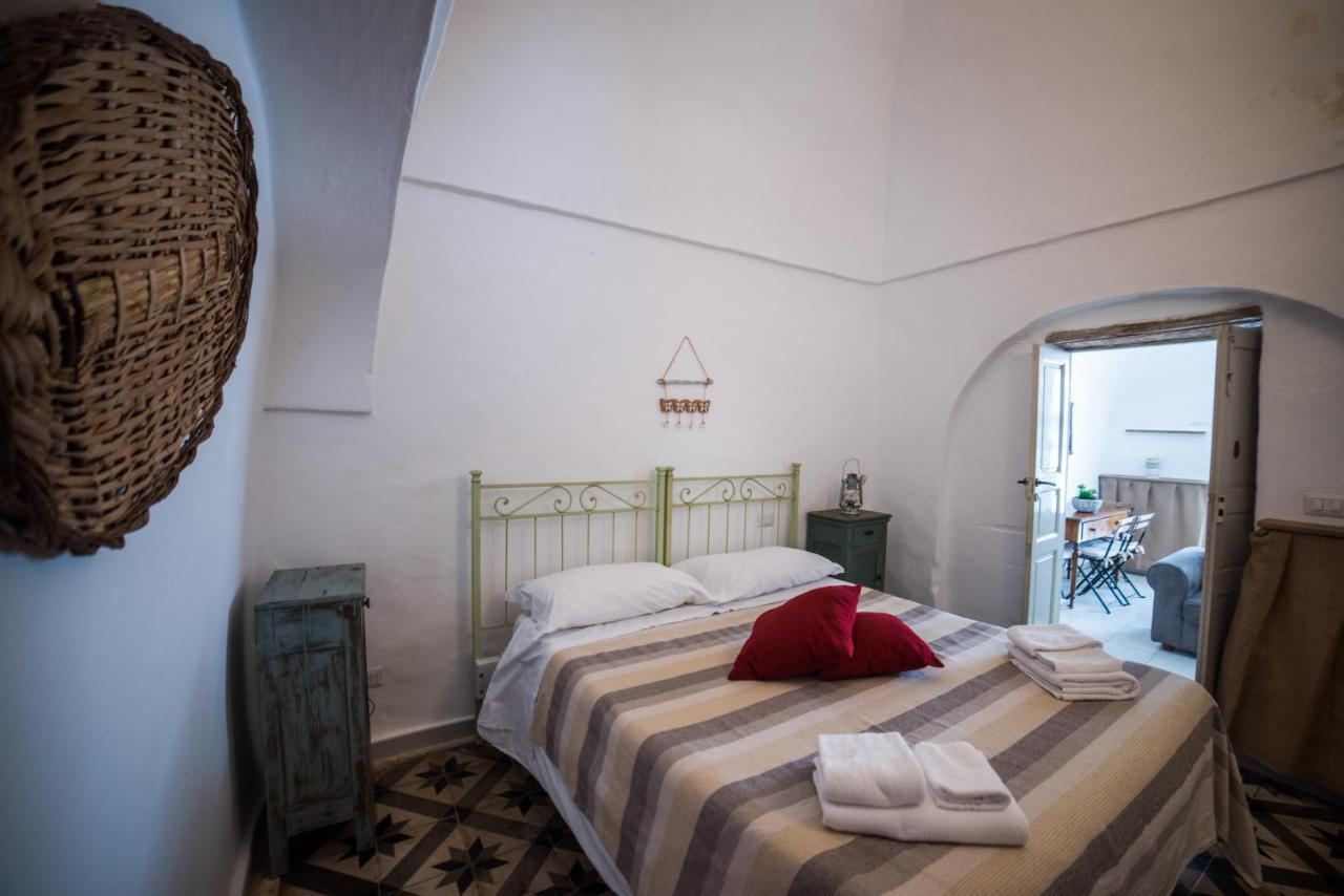 Charming Trulli Aparthotel Alberobello Exterior photo