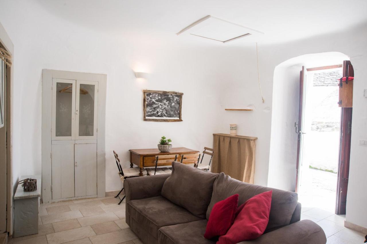 Charming Trulli Aparthotel Alberobello Exterior photo
